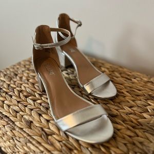 Women’s silver sandals